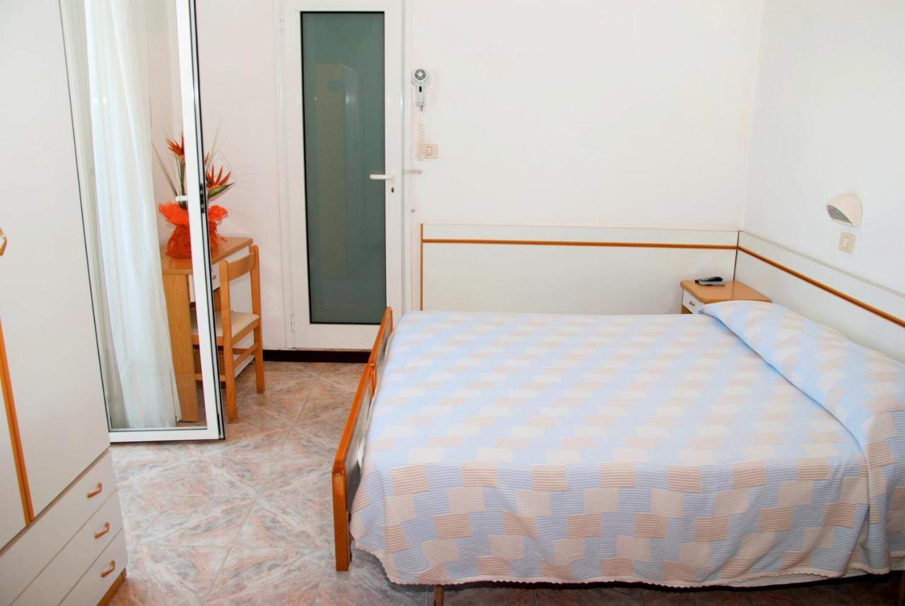 Hotel Silvana Bellaria-Igea Marina Buitenkant foto
