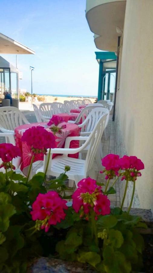 Hotel Silvana Bellaria-Igea Marina Buitenkant foto